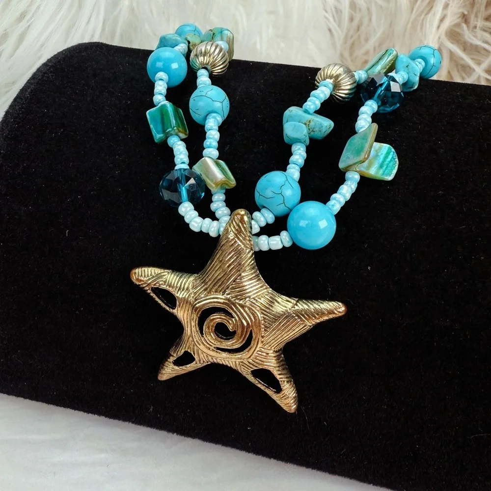 Vintage faux Turquoise and Aged Silvertone Starfish Pendant Necklace